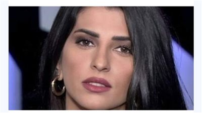 ما فعلته أشعل قلوب الشباب حسرة”.. أجمل مذيعة في قناة الحدث تنسى أنها على الهواء مباشرة وتبهر الملايين بحركتها الغير المتوقعة !!