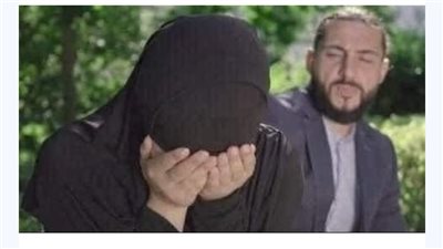 قصة امرأة لا تستطيع ان ترفع بصرها على زوجها لمدة ثلاثة شهور بعد ان قرأت دفتر ذكرياته
