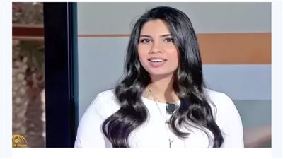 علامات قيام الساعة تظهر: شاهد مذيع يغازل زميلته الإعلامية أمام العالم دون خجل وردة فعلها المچنونة تبهر الجميع