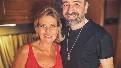 ملاحظة غير متوقعة في صورة يسرا وعمرو سلامة.. ما هي؟