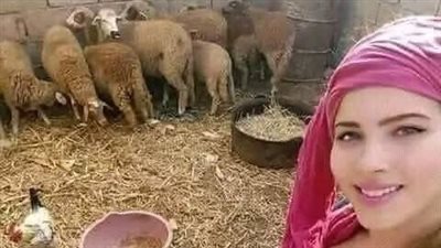 هناك رجل متزوج حديثا يعمل فى الصحراء