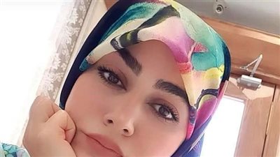 ايدك فى ايدها