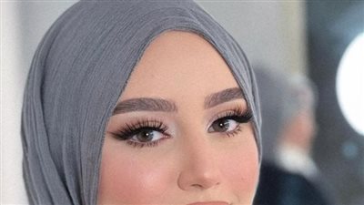 ساكنة فوق حماتي