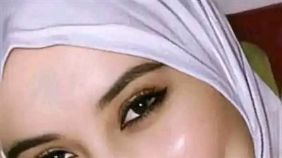 فتاة عزباء تناام في بيت شاب يبلغ من العمر 20 عاما كاملة للنهاية