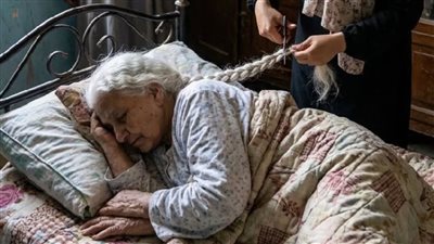 مرات ابني اتسحبت لأوضتي وأنا نايمة وقصت شعري