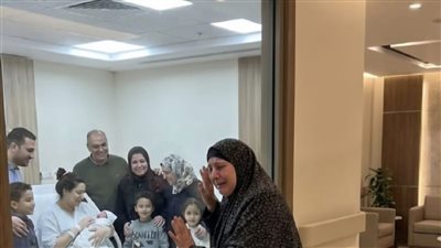 سافرت 12 ساعة لأرى حفيدي… فطُردت من غرفة الولادة، وبعدها رفضت دفع الفاتورة