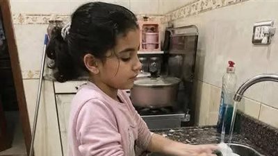 بنتي راحت تبات عند خالتها
