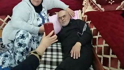 رجل كبير في السن لم يرزق بأطفال