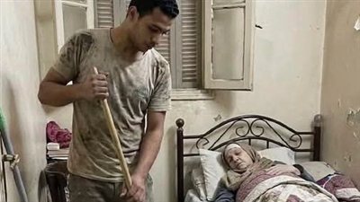 قبلتُ تنظيف بيت عجوز مقابل 200 بيزو… لكن بعد ۏفاتها فتحتُ رسالتها فكانت المفاجأة التي غيّرت حياتي